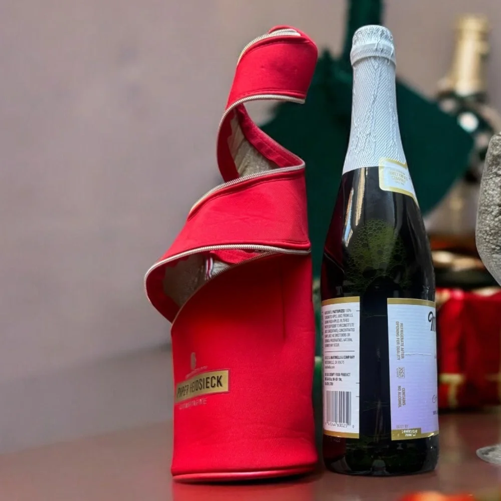Piper Heidsieck Champagne Neoprene Cooling Sleeve  Fits one 750ml Bottle EUC